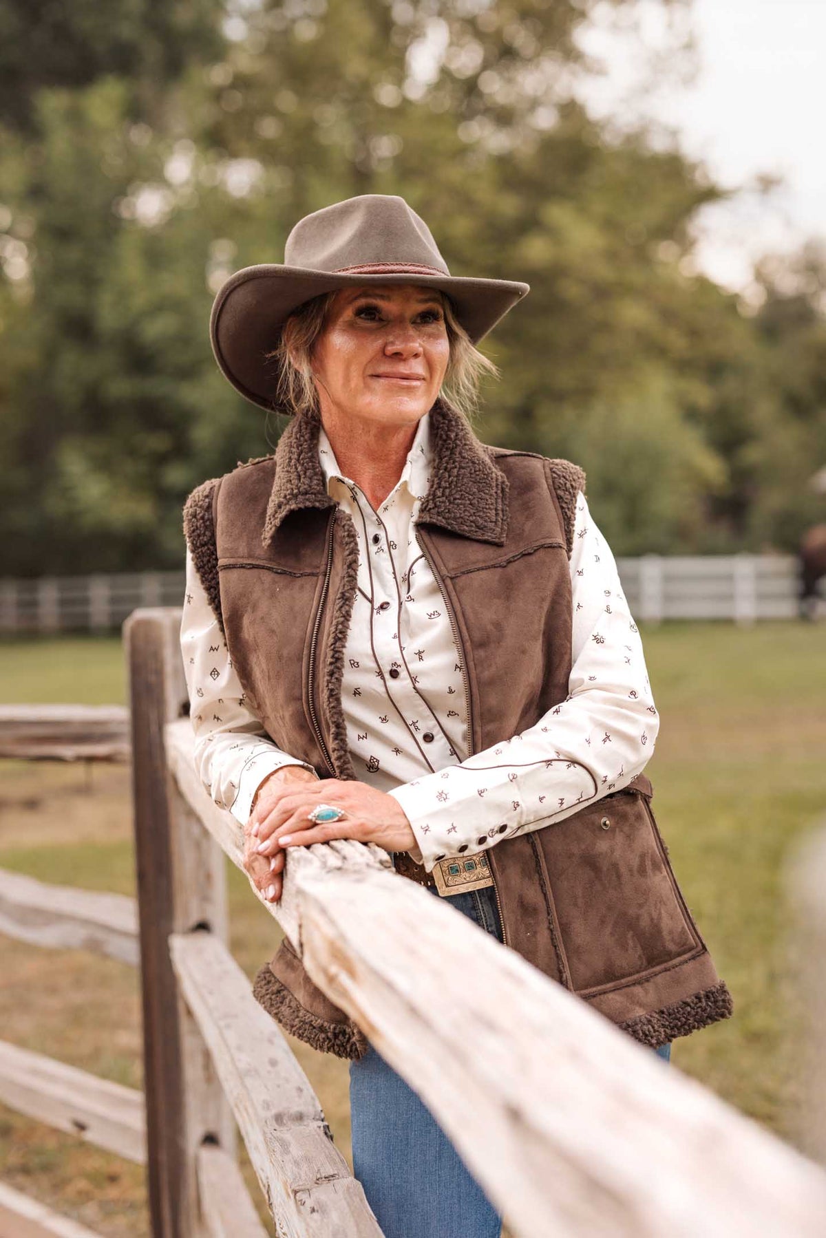 OutbackTrading.com Women's Cattle Brand Shirt - Cream Shirts